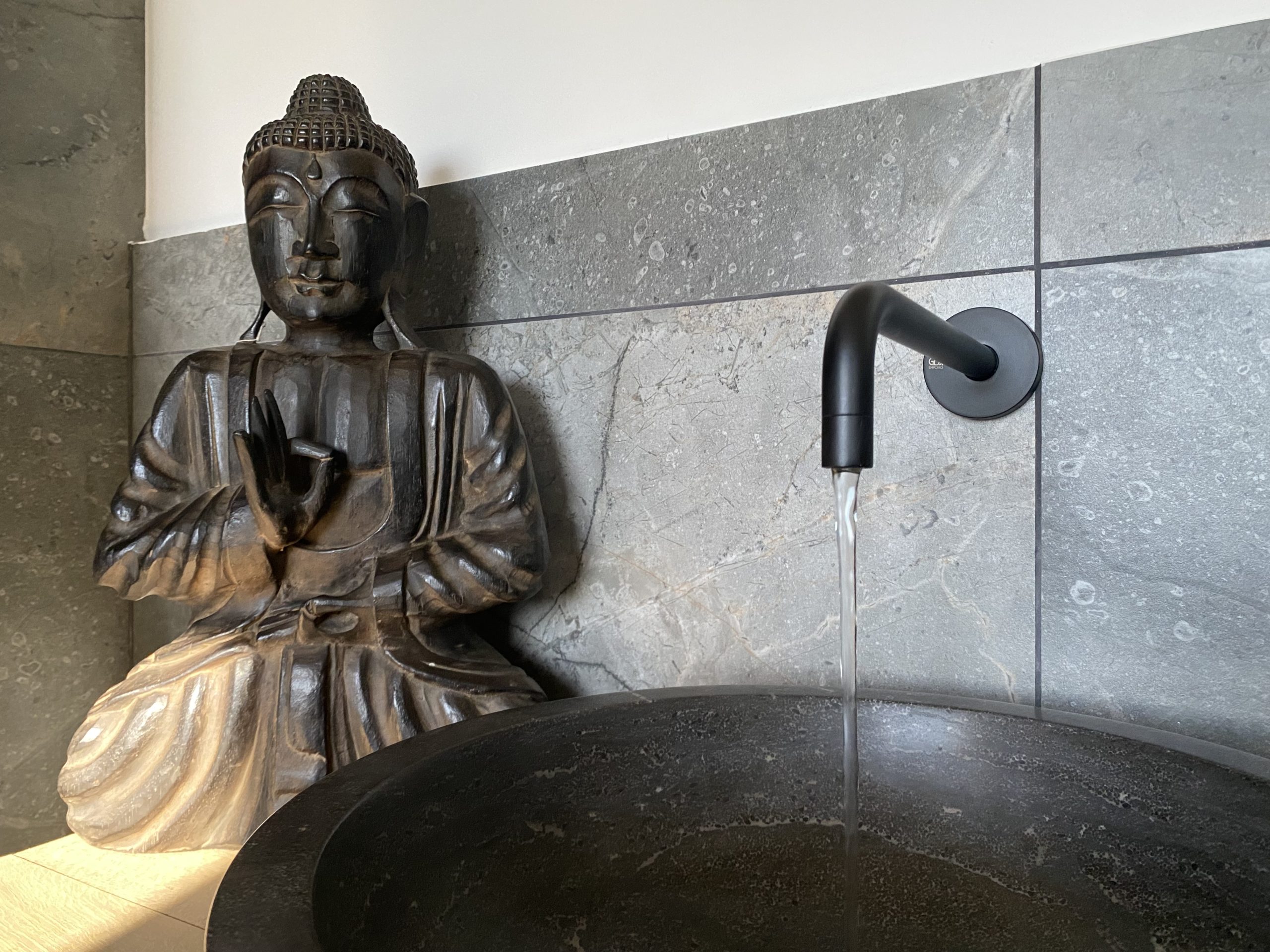 Art Bruges Guestrooms Therapy room Bathroom