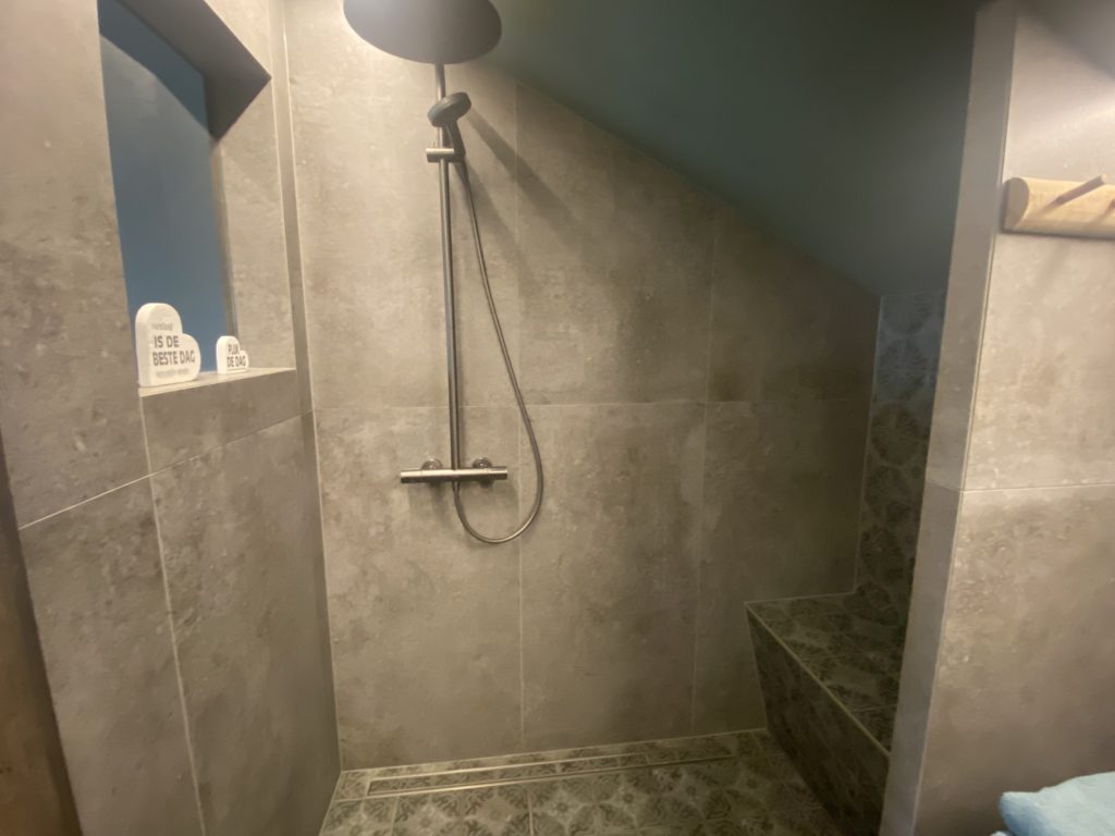 Art Bruges Guestrooms Balcony Rainshower