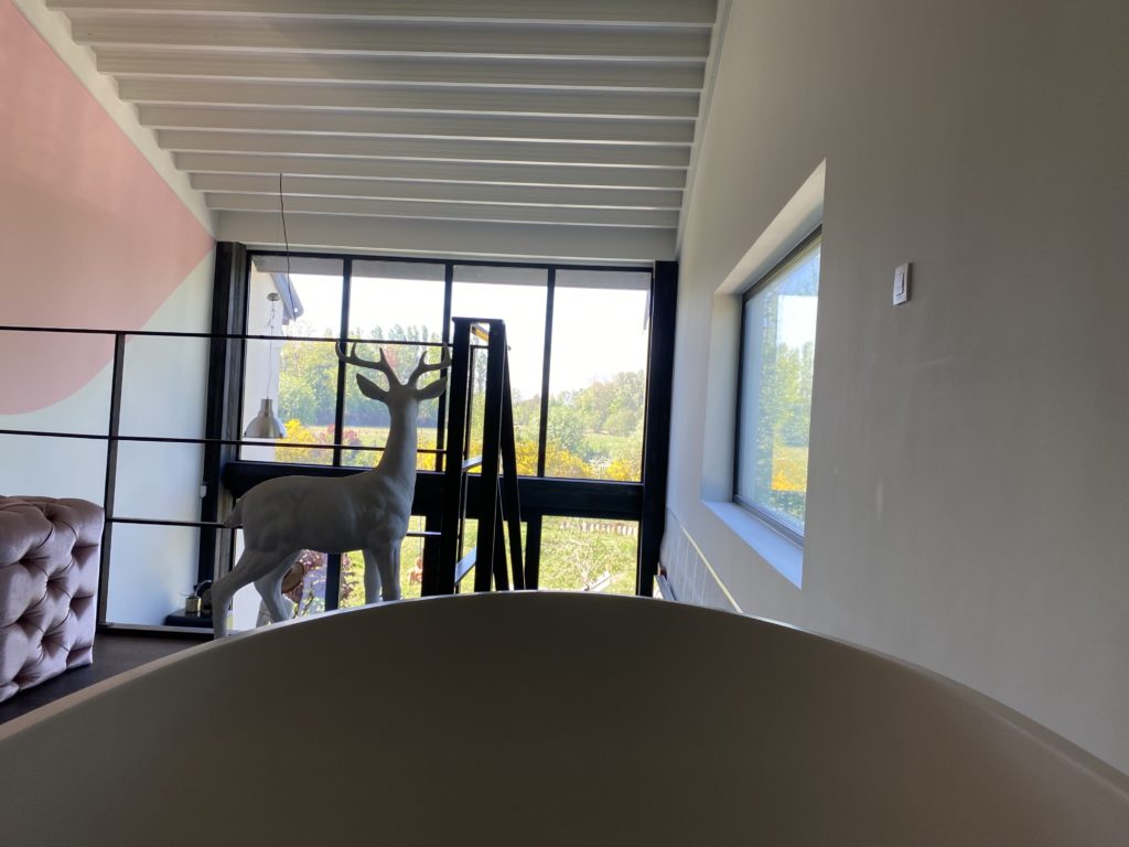Lodge Loft Mezzanine Bad with a view
