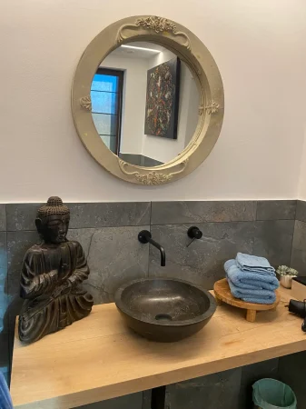 Art Bruges Guestrooms Therapy room Bathroom